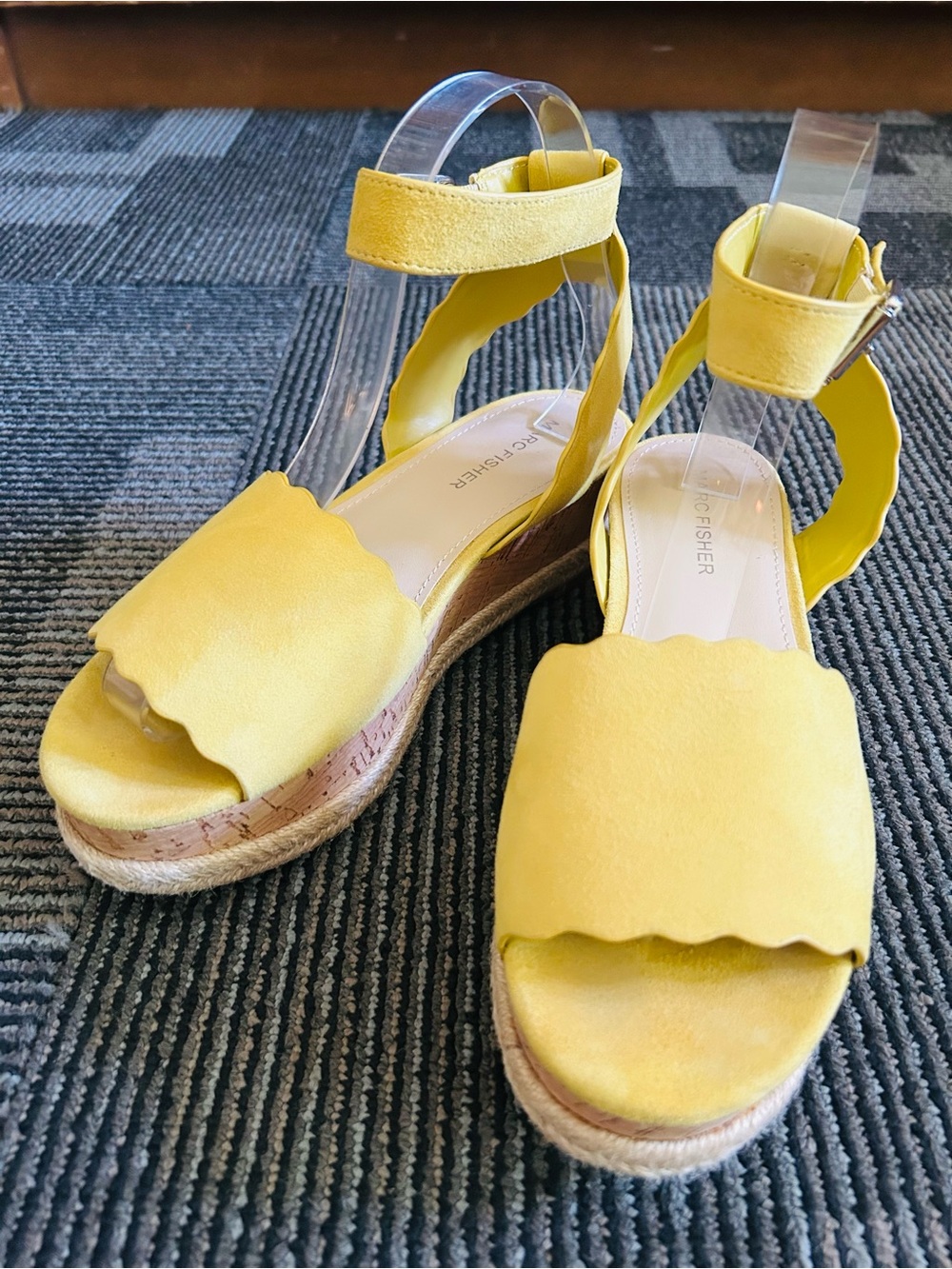 Marc Fisher Chartreuse Yellow Suede Faitful Scallop Ankle Platform Espadrilles 8